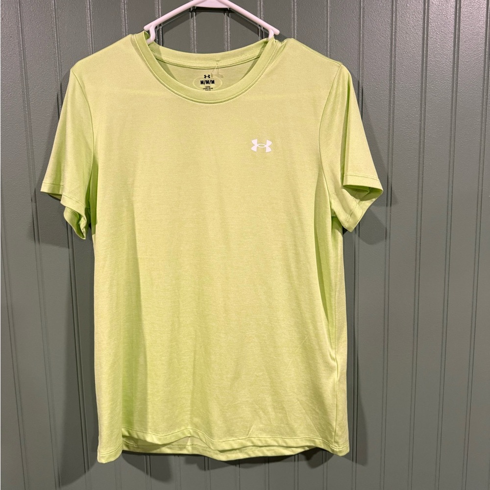 Under Armour women’s Light Green Short Sleeve Tee